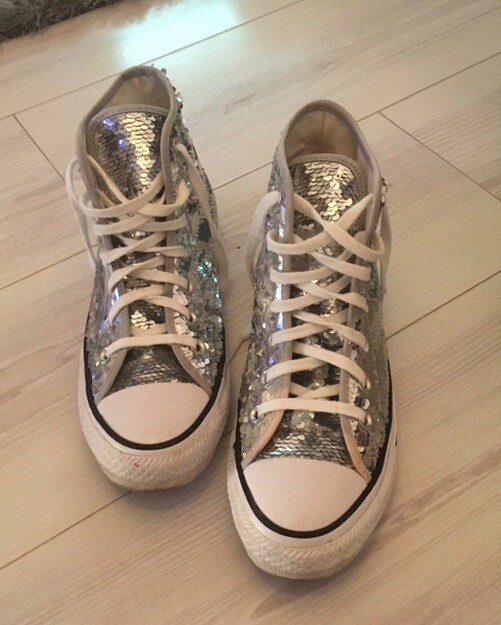 converse hi tops size 4